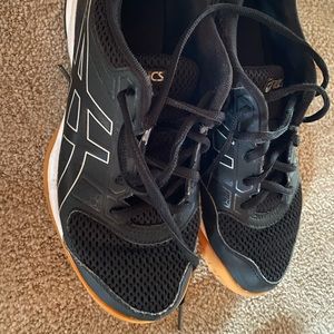 ASICS women volleyball court shoes